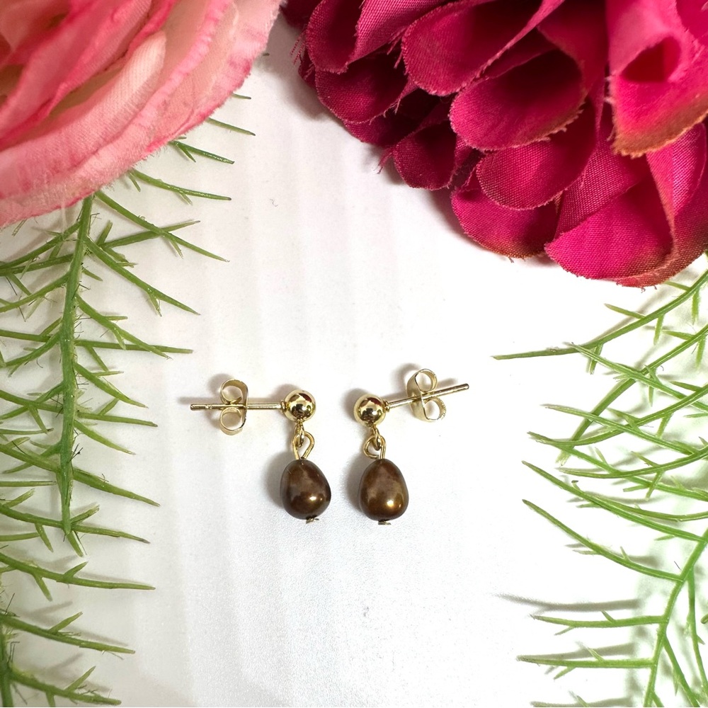 NEW⚜️Freshwater Dainty Golden Pearl Drop Earrings - Picture 3 of 4